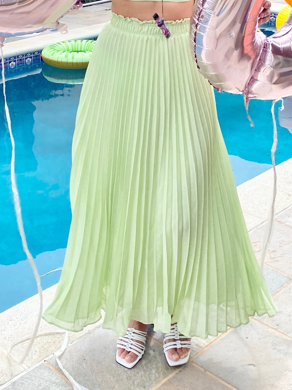 H&M Pleated Maxi Skirt in Pale Green